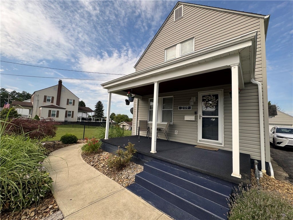 2119 Walnut Dr, Latrobe, PA 15650 2119 Walnut Dr, Latrobe, PA 15650