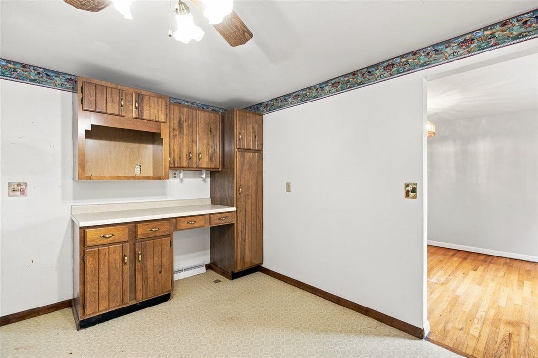 26 Mohawk, Greensburg, PA 15601