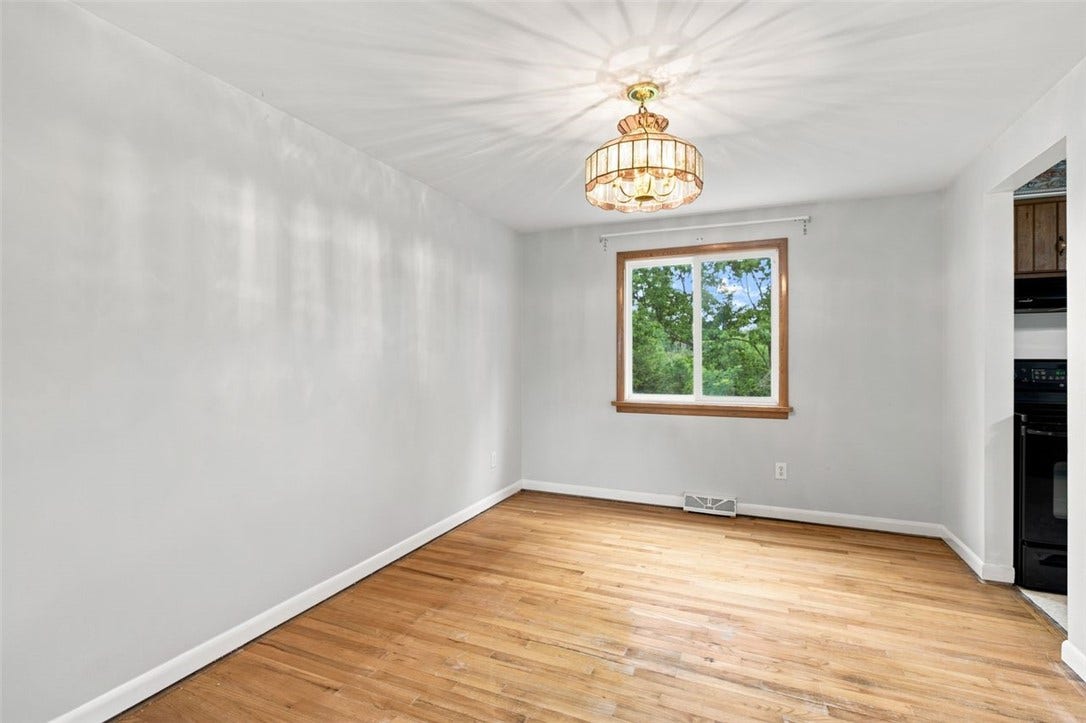 26 Mohawk, Greensburg, PA 15601