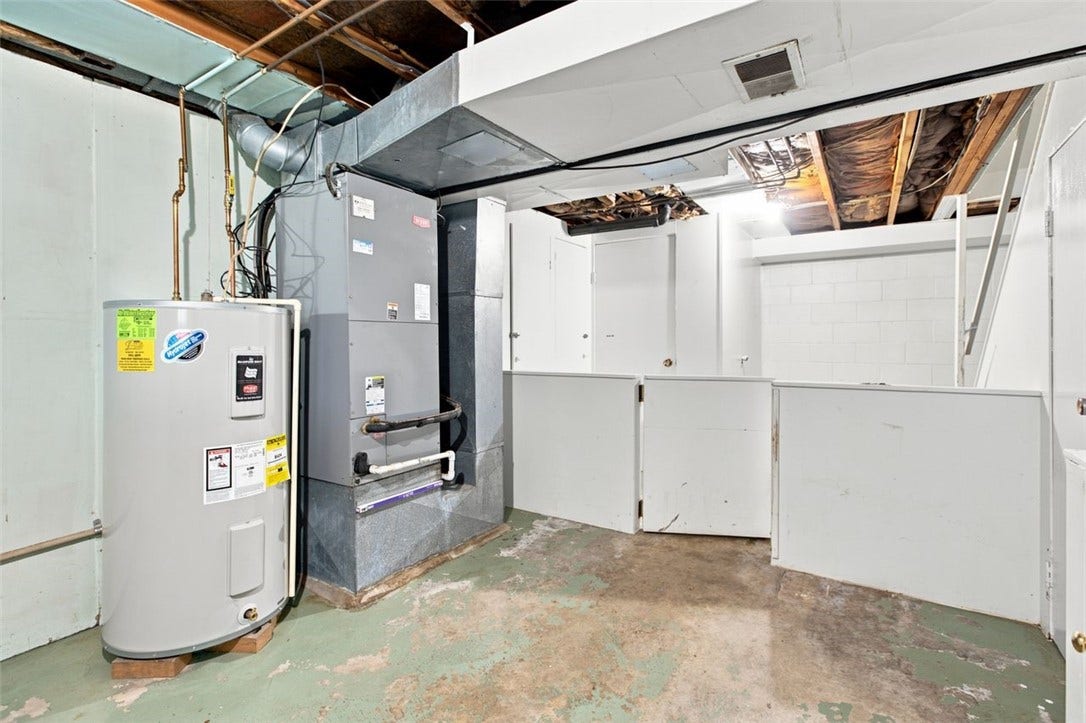 26 Mohawk, Greensburg, PA 15601