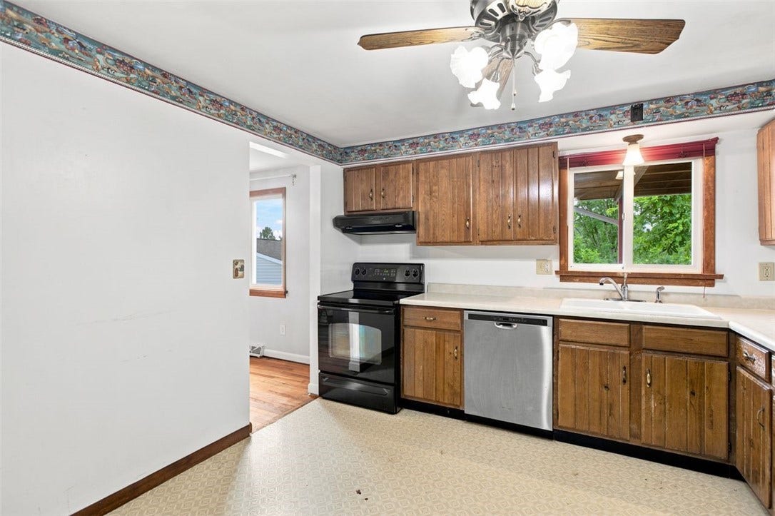 26 Mohawk, Greensburg, PA 15601