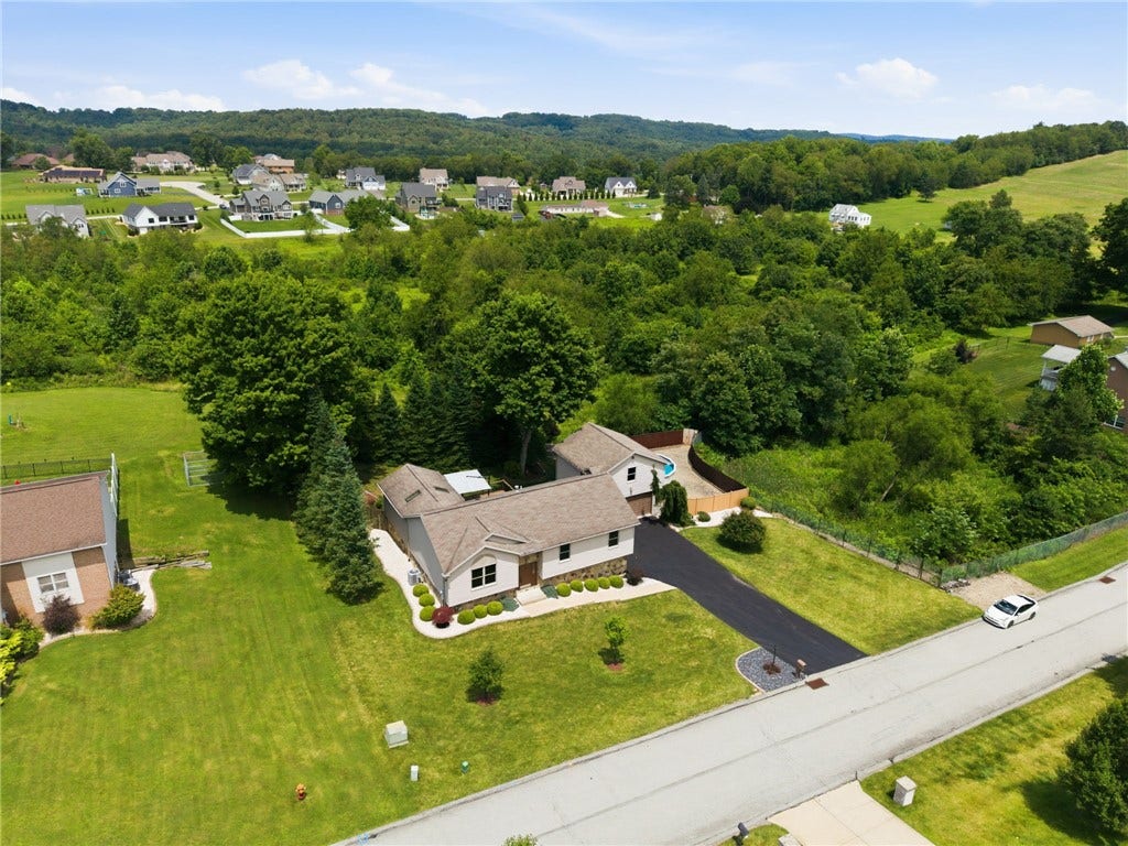422 Primrose Drive, Greensburg, PA 15601