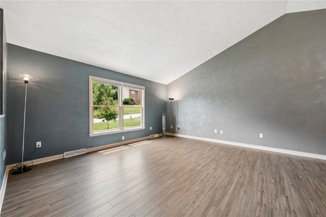 422 Primrose Drive, Greensburg, PA 15601
