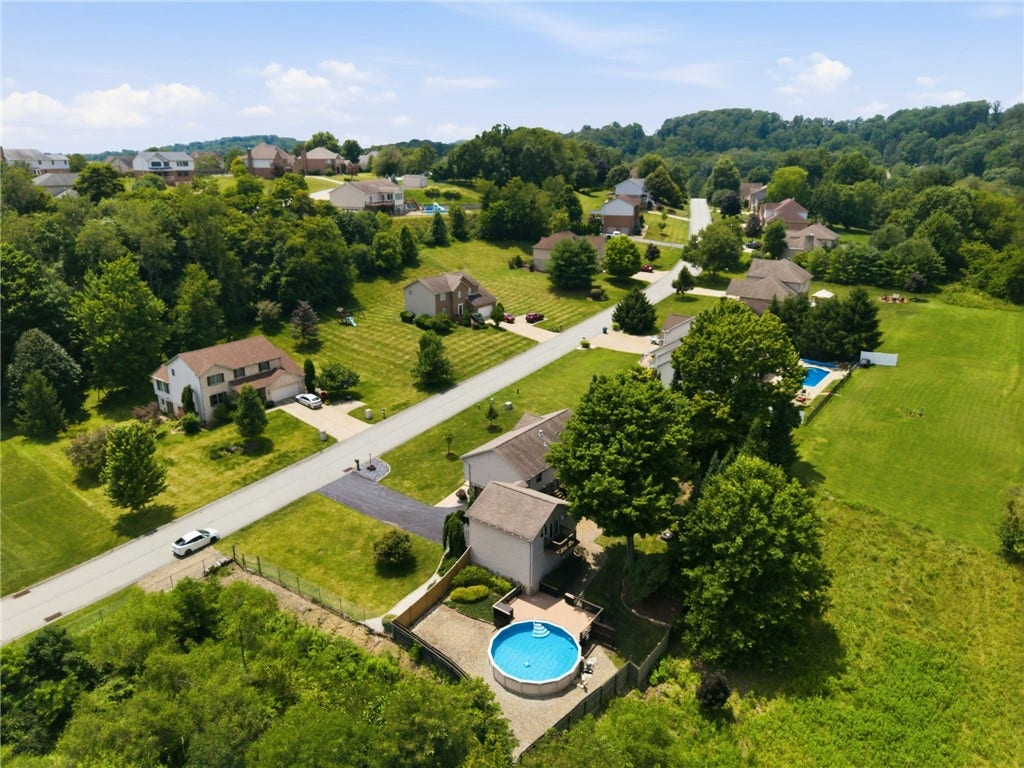 422 Primrose Drive, Greensburg, PA 15601