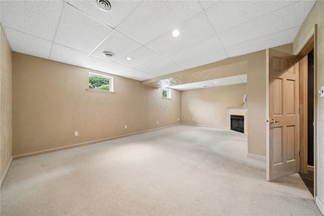 422 Primrose Drive, Greensburg, PA 15601