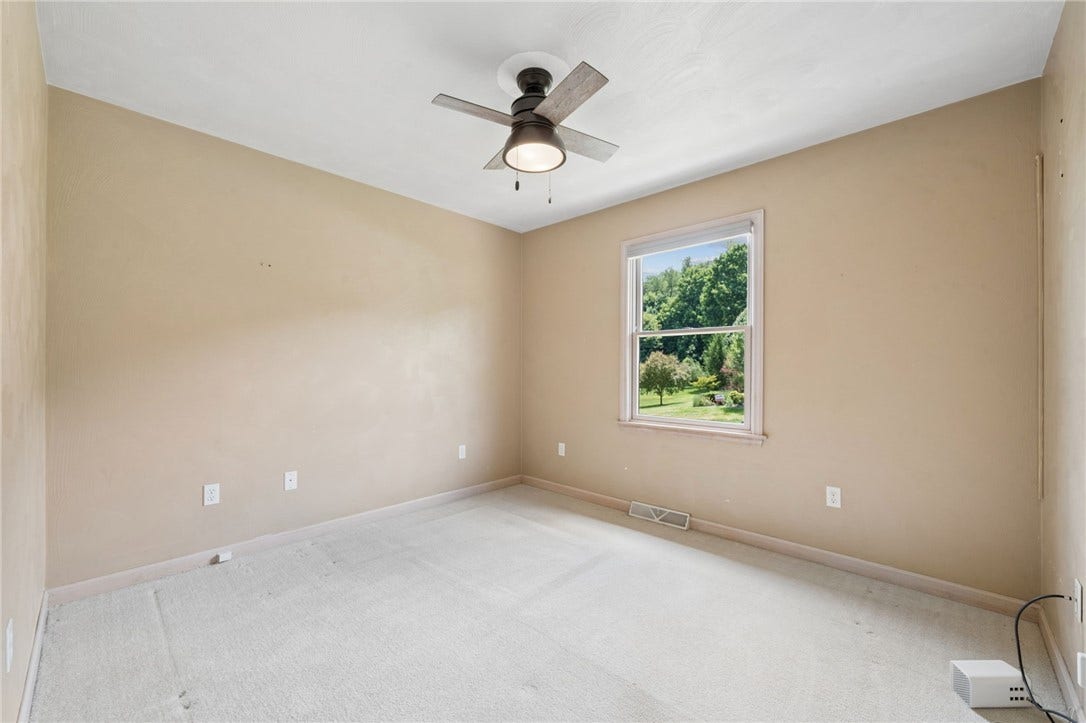 422 Primrose Drive, Greensburg, PA 15601