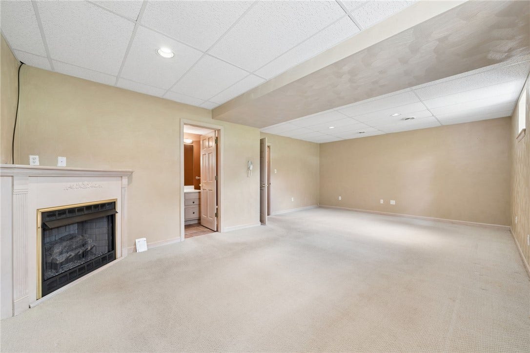 422 Primrose Drive, Greensburg, PA 15601