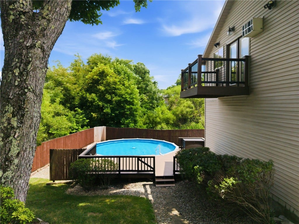 422 Primrose Drive, Greensburg, PA 15601