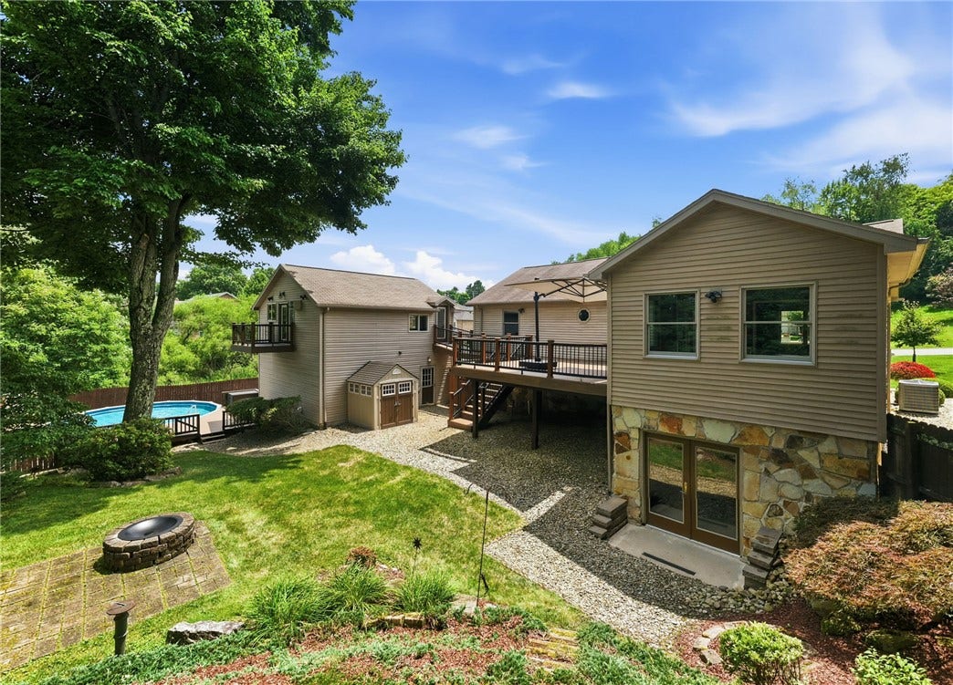 422 Primrose Drive, Greensburg, PA 15601