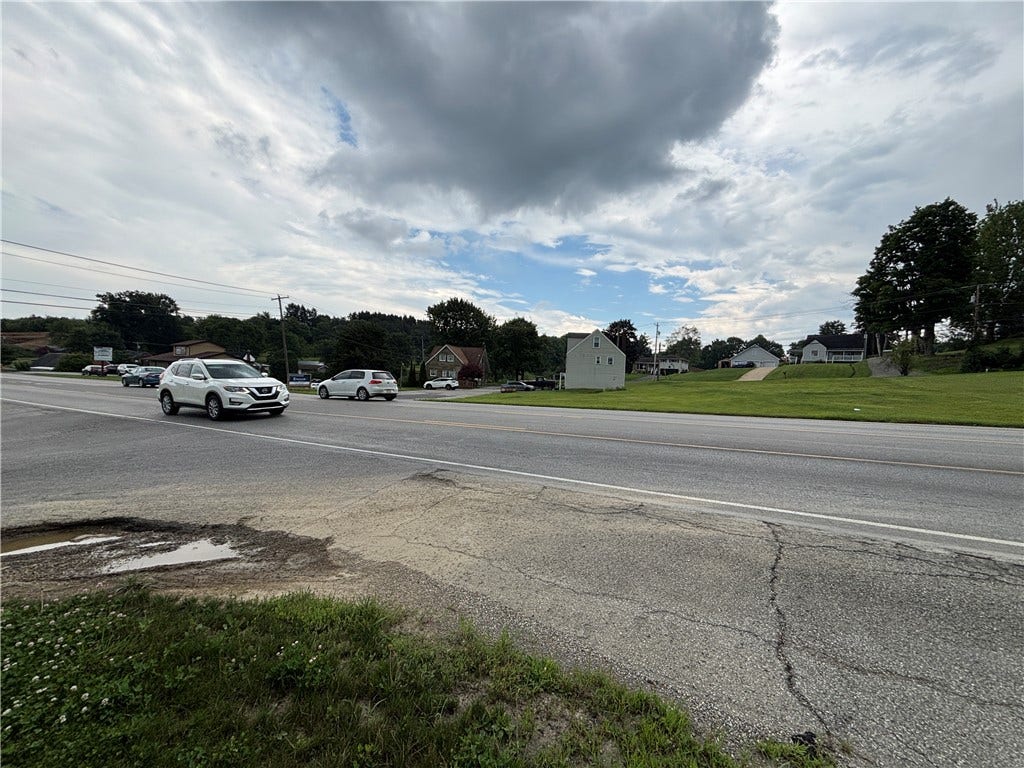 239 New Castle Rd, Butler, PA 16001