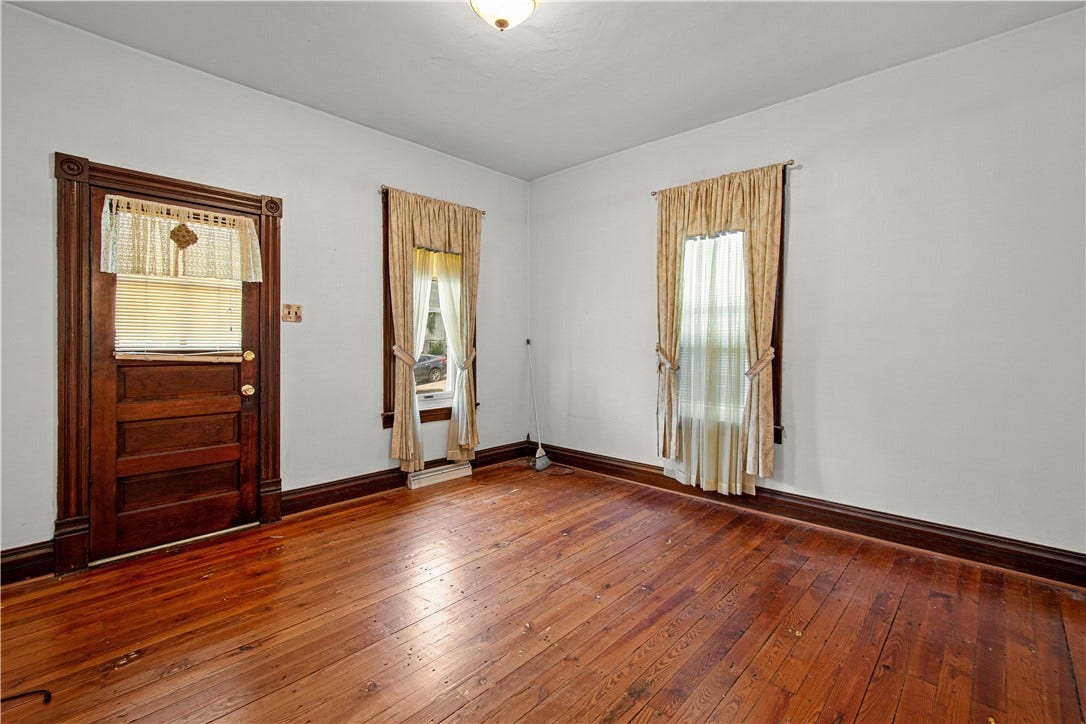 143 Bellevue St, Washington, PA 15301