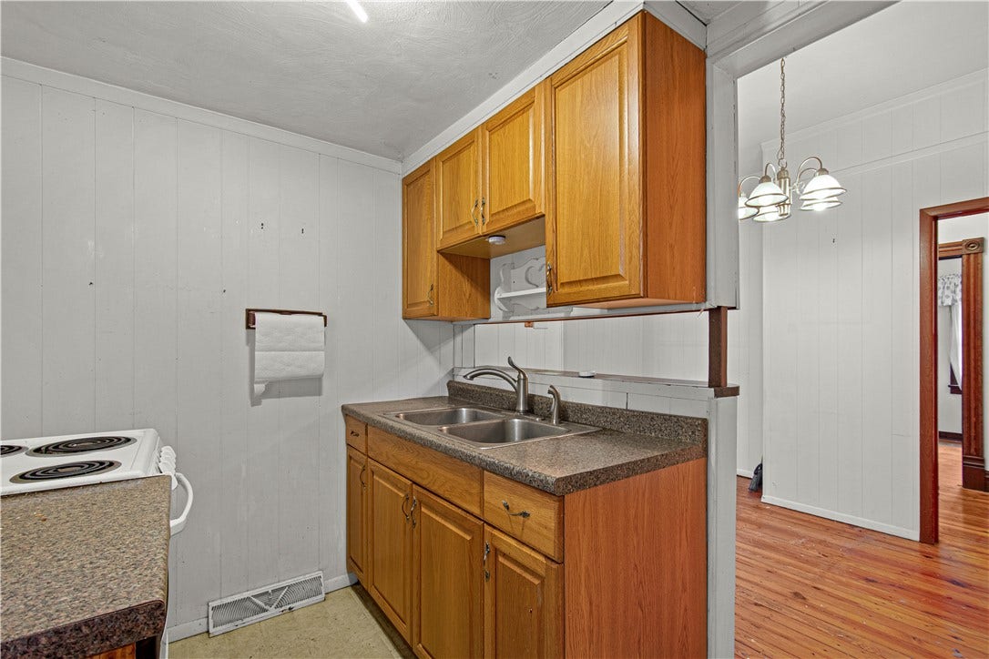 143 Bellevue St, Washington, PA 15301