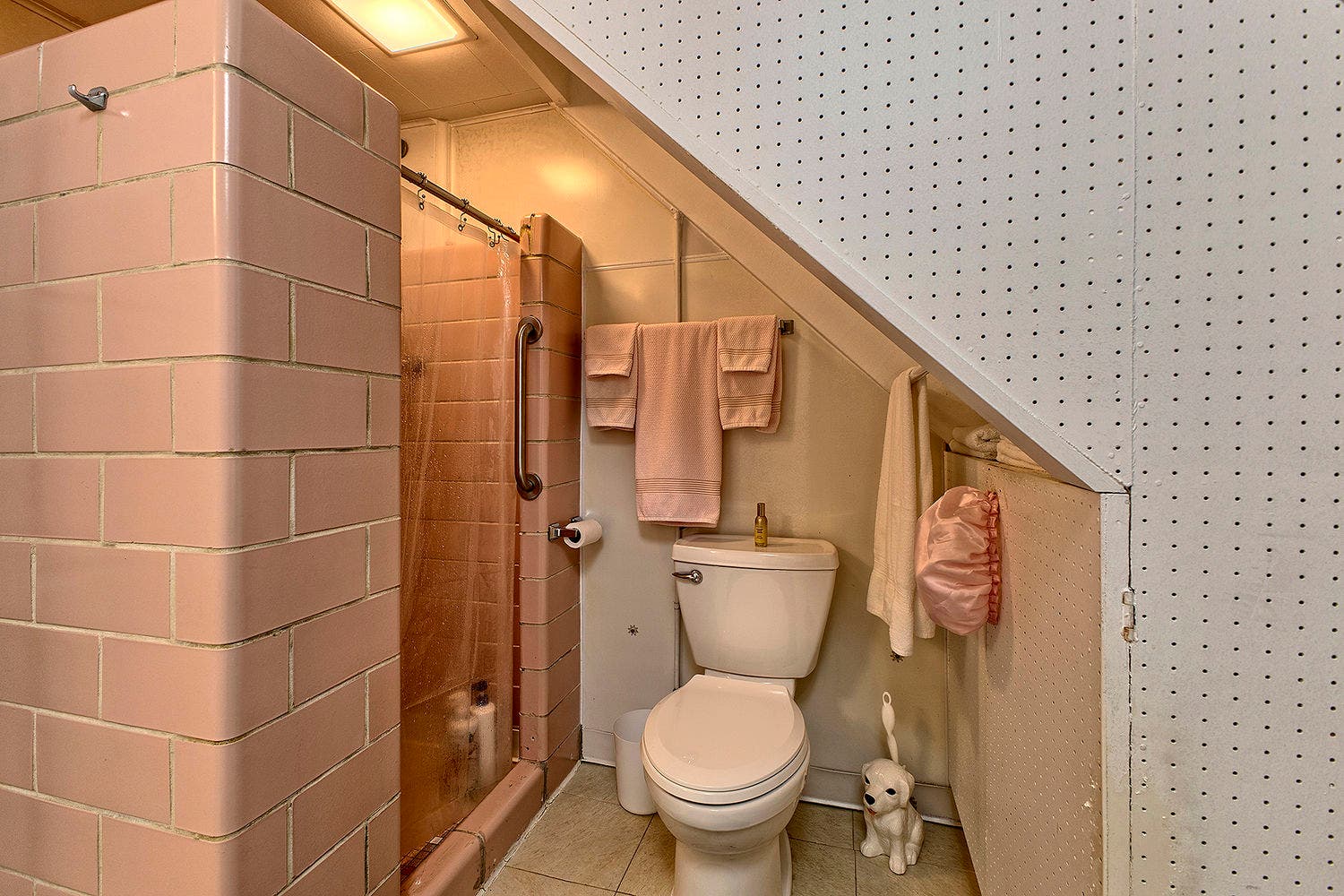 27 Dolly Avenue, Jeannette, PA 15644