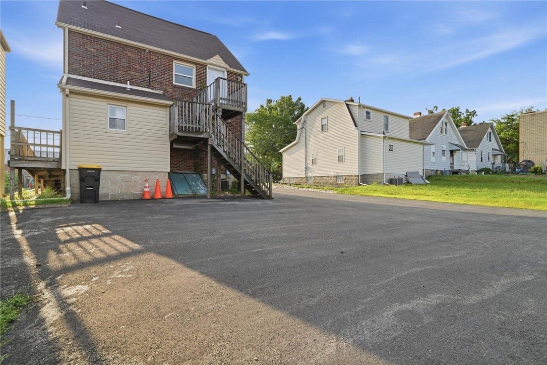 5304 Park Ave, Bethel Park, PA 15102