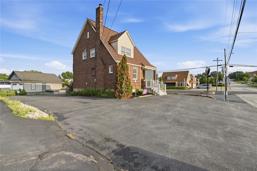 5304 Park Ave, Bethel Park, PA 15102