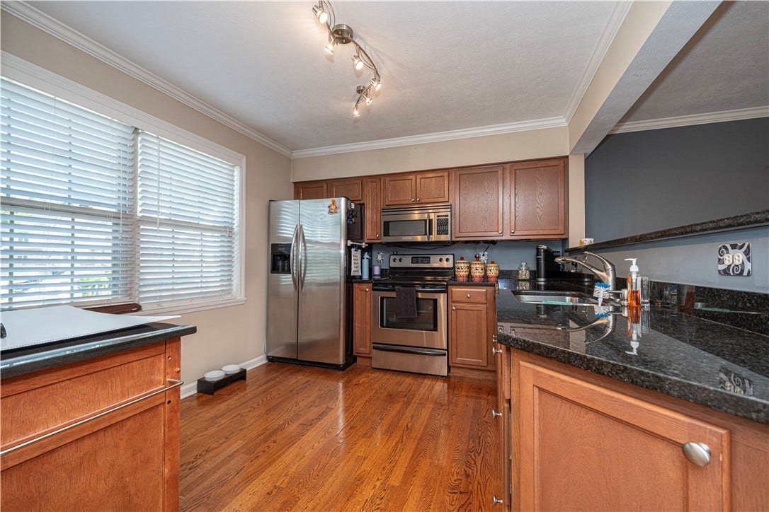 602 Berrington Ct, Bethel Park, PA 15102
