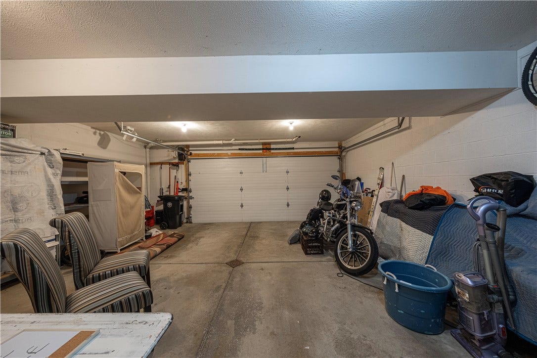 602 Berrington Ct, Bethel Park, PA 15102