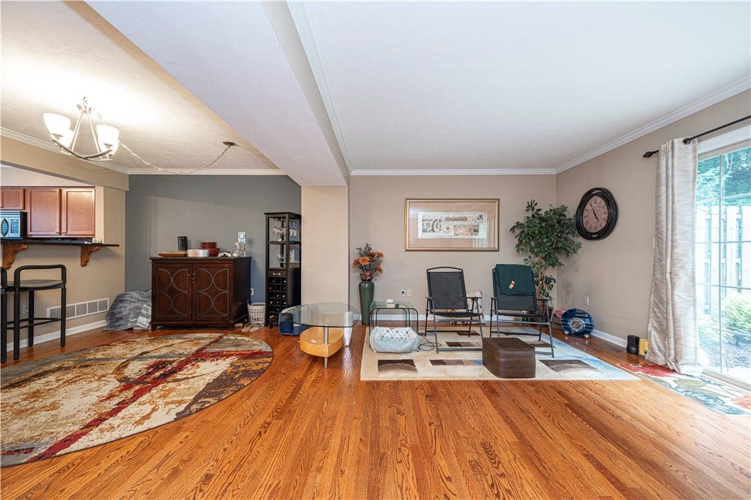 602 Berrington Ct, Bethel Park, PA 15102