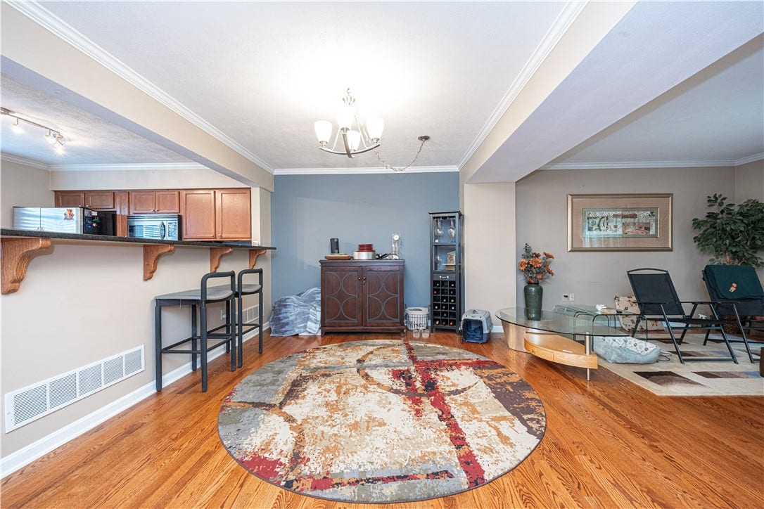 602 Berrington Ct, Bethel Park, PA 15102