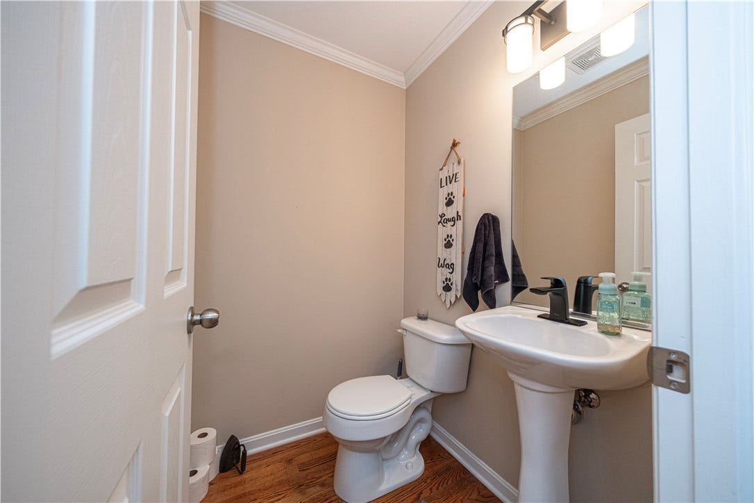 602 Berrington Ct, Bethel Park, PA 15102