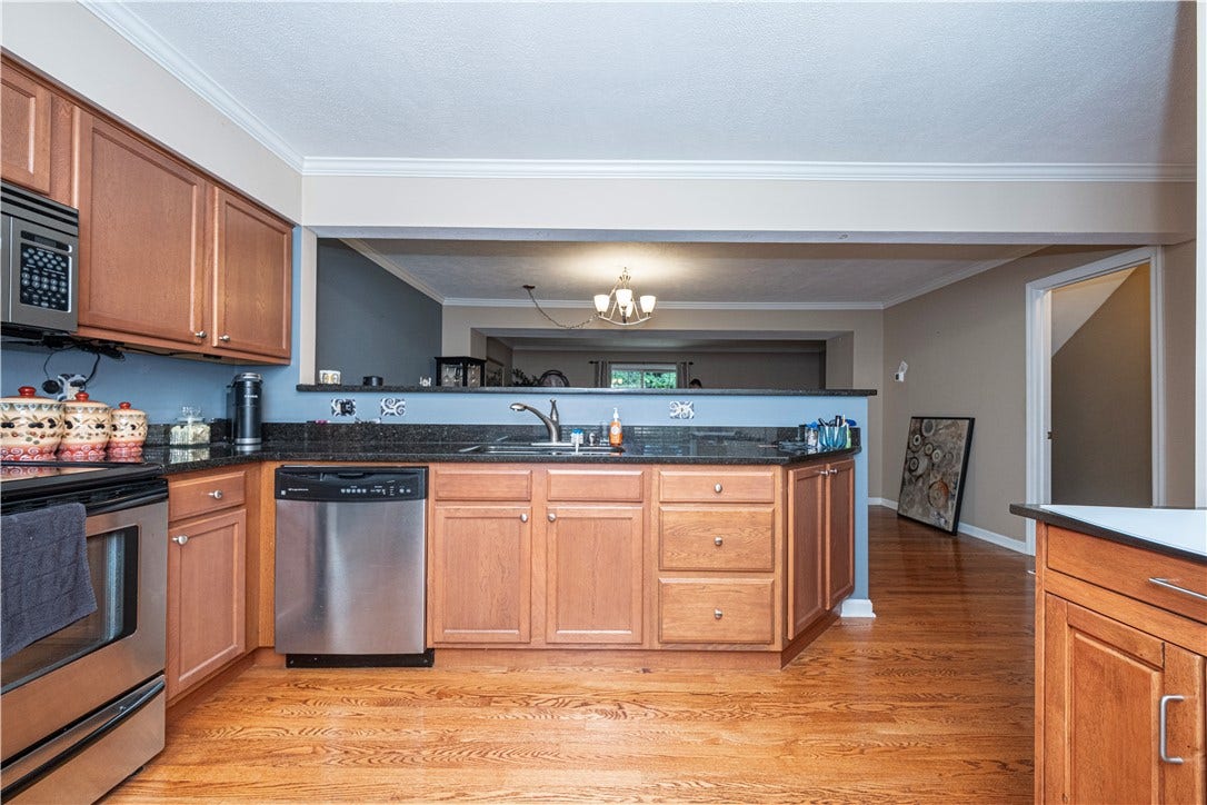 602 Berrington Ct, Bethel Park, PA 15102