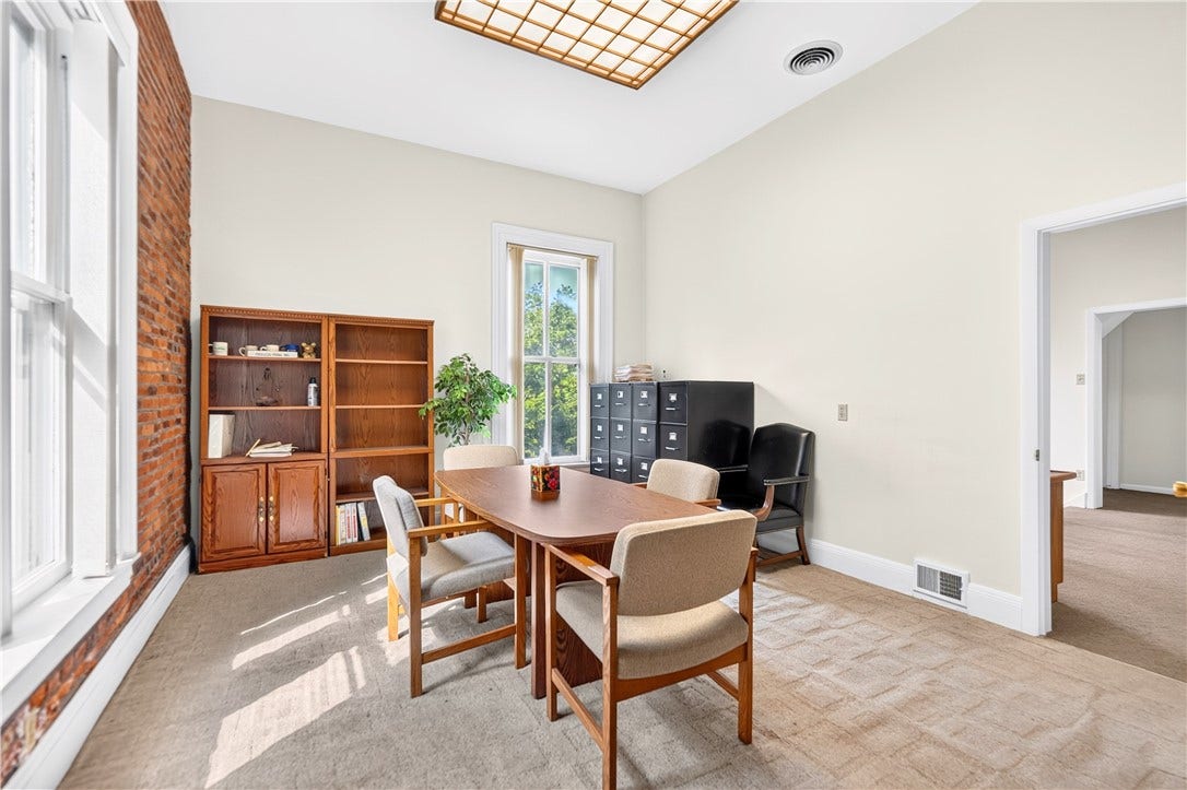 210 Tollgate Hill Rd, Greensburg, PA 15601
