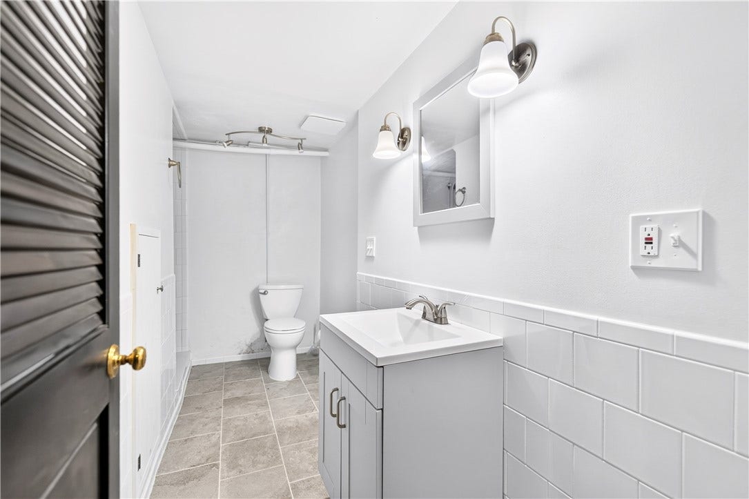 210 Tollgate Hill Rd, Greensburg, PA 15601