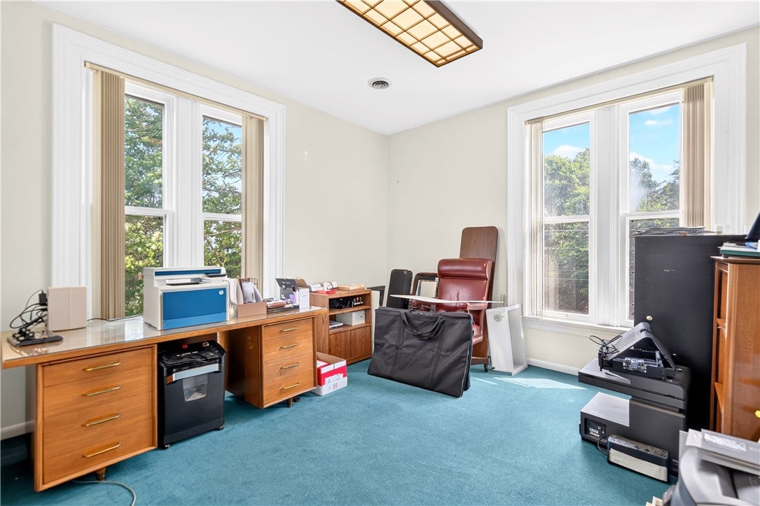 210 Tollgate Hill Rd, Greensburg, PA 15601