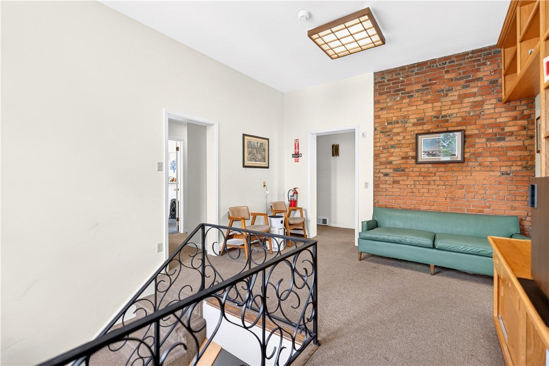 210 Tollgate Hill Rd, Greensburg, PA 15601