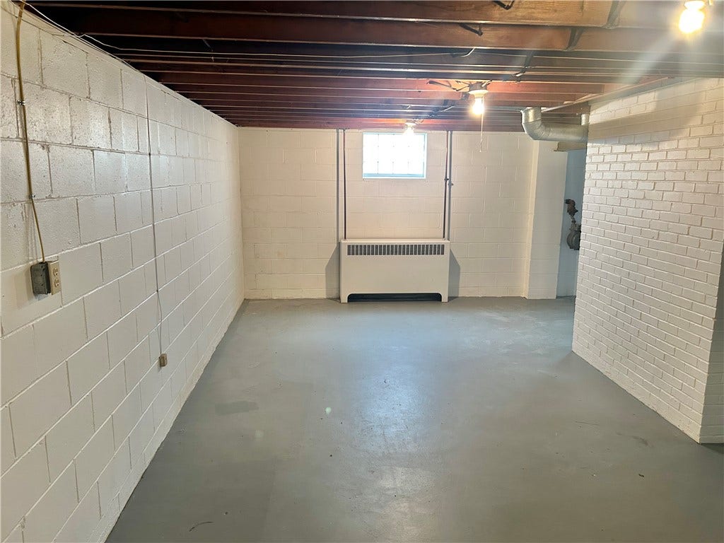 1873 Virginia Via, Washington, PA 15301