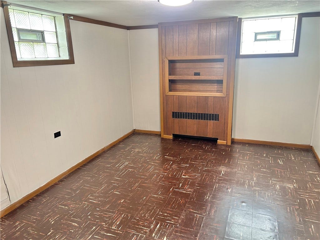 1873 Virginia Via, Washington, PA 15301