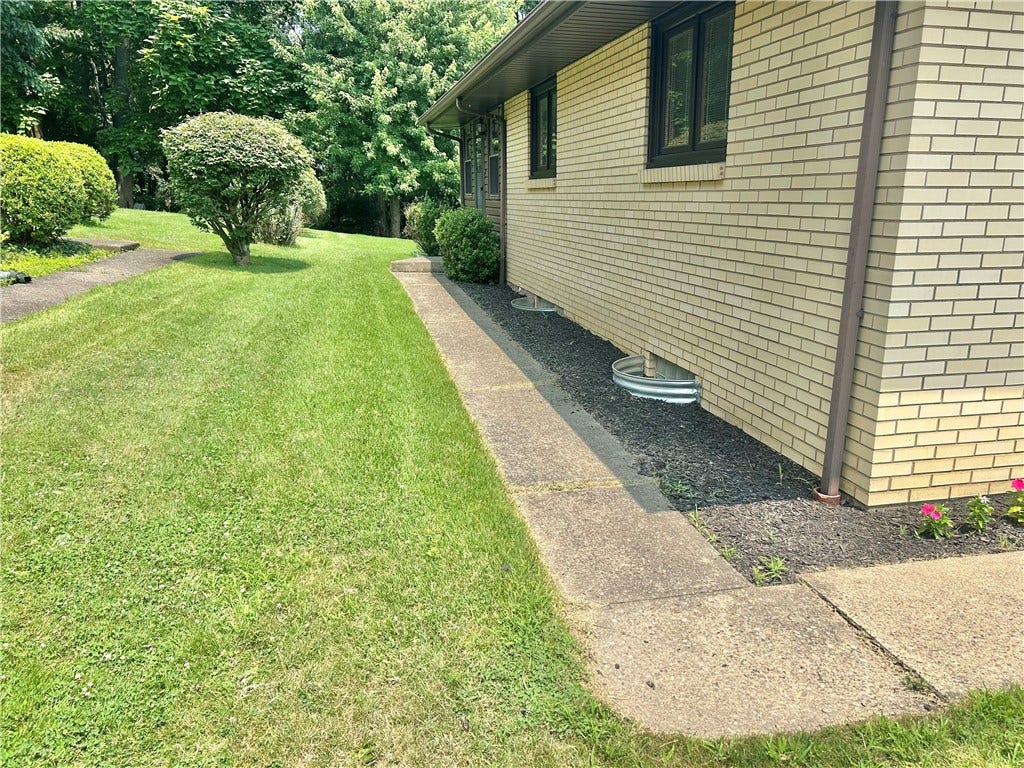 1873 Virginia Via, Washington, PA 15301