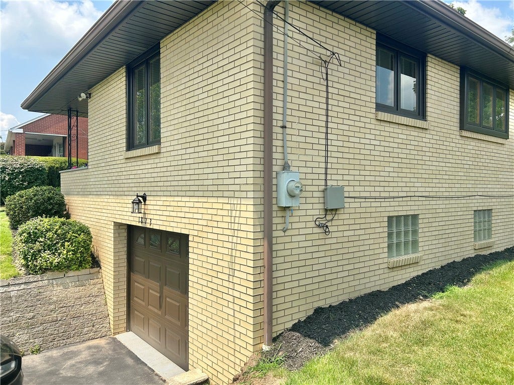 1873 Virginia Via, Washington, PA 15301