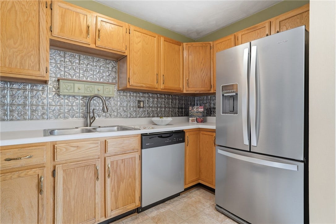 822 Mount Pleasant Rd, Greensburg, PA 15601