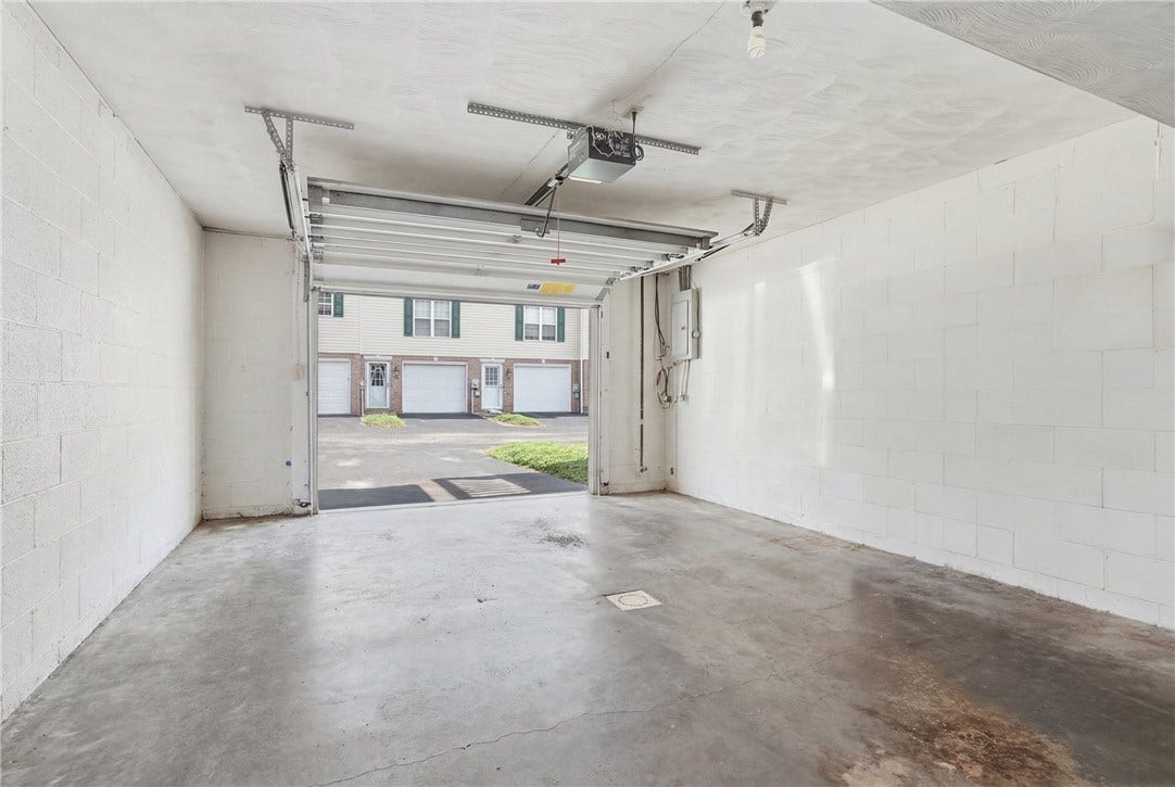 822 Mount Pleasant Rd, Greensburg, PA 15601