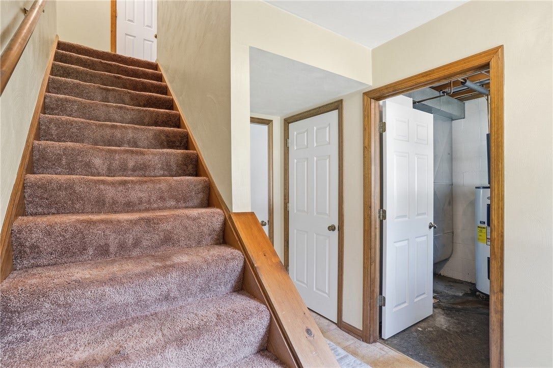 822 Mount Pleasant Rd, Greensburg, PA 15601