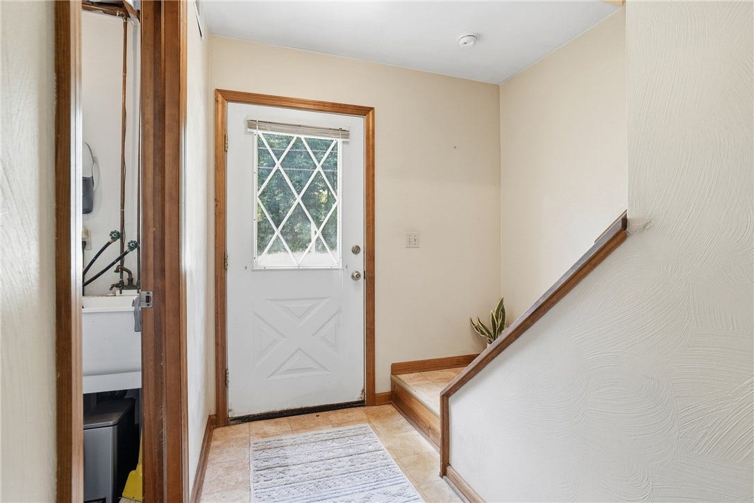 822 Mount Pleasant Rd, Greensburg, PA 15601