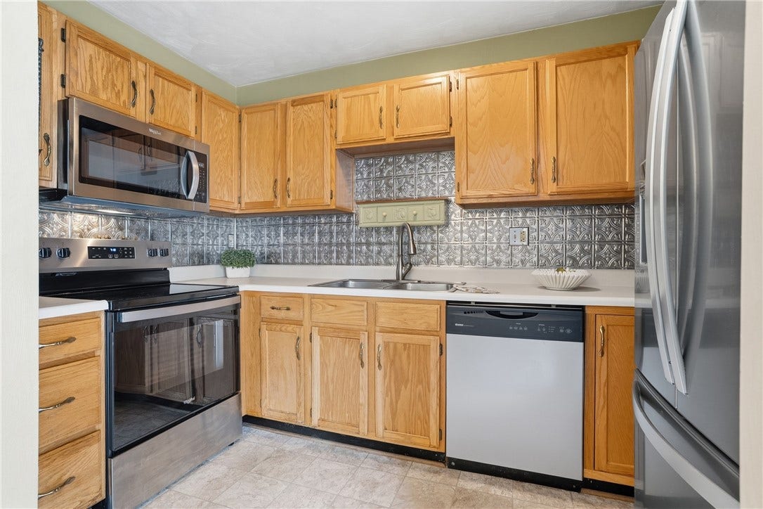 822 Mount Pleasant Rd, Greensburg, PA 15601