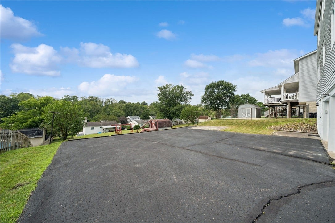 132 Tippecanoe Dr, Greensburg, PA 15601