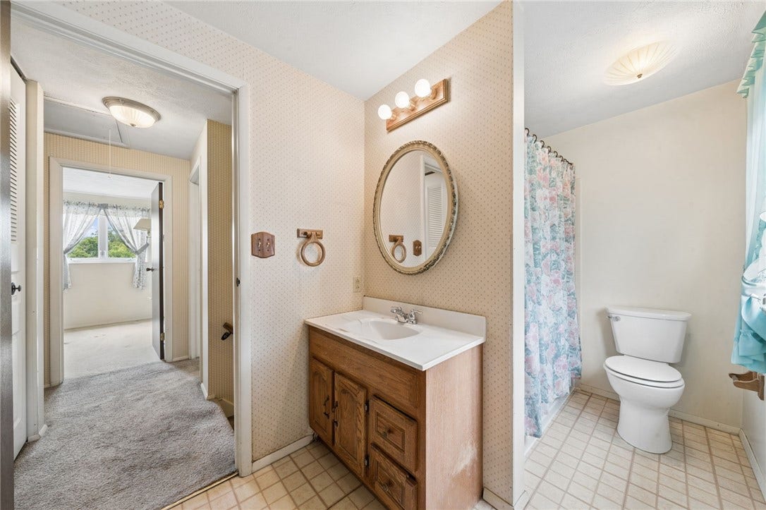 132 Tippecanoe Dr, Greensburg, PA 15601