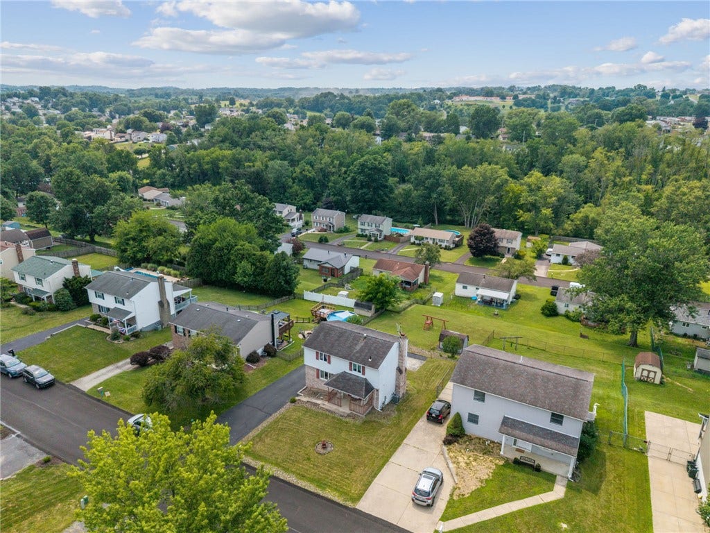 132 Tippecanoe Dr, Greensburg, PA 15601