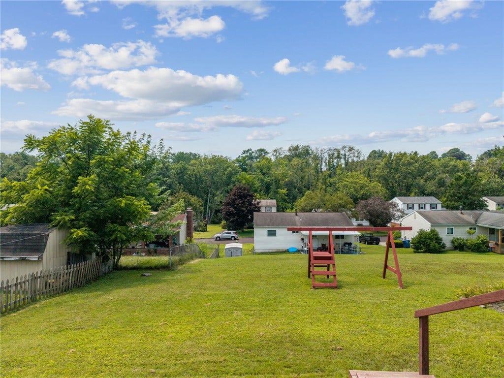 132 Tippecanoe Dr, Greensburg, PA 15601