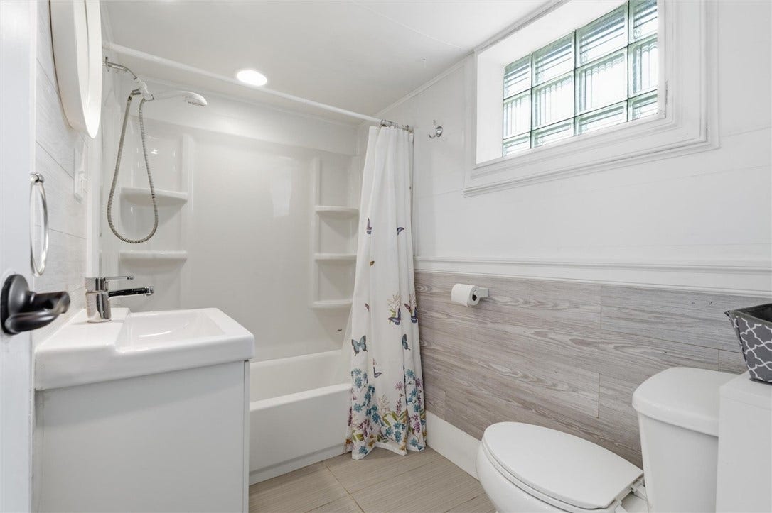 118 Homewood Ave, Belle Vernon, PA 15012