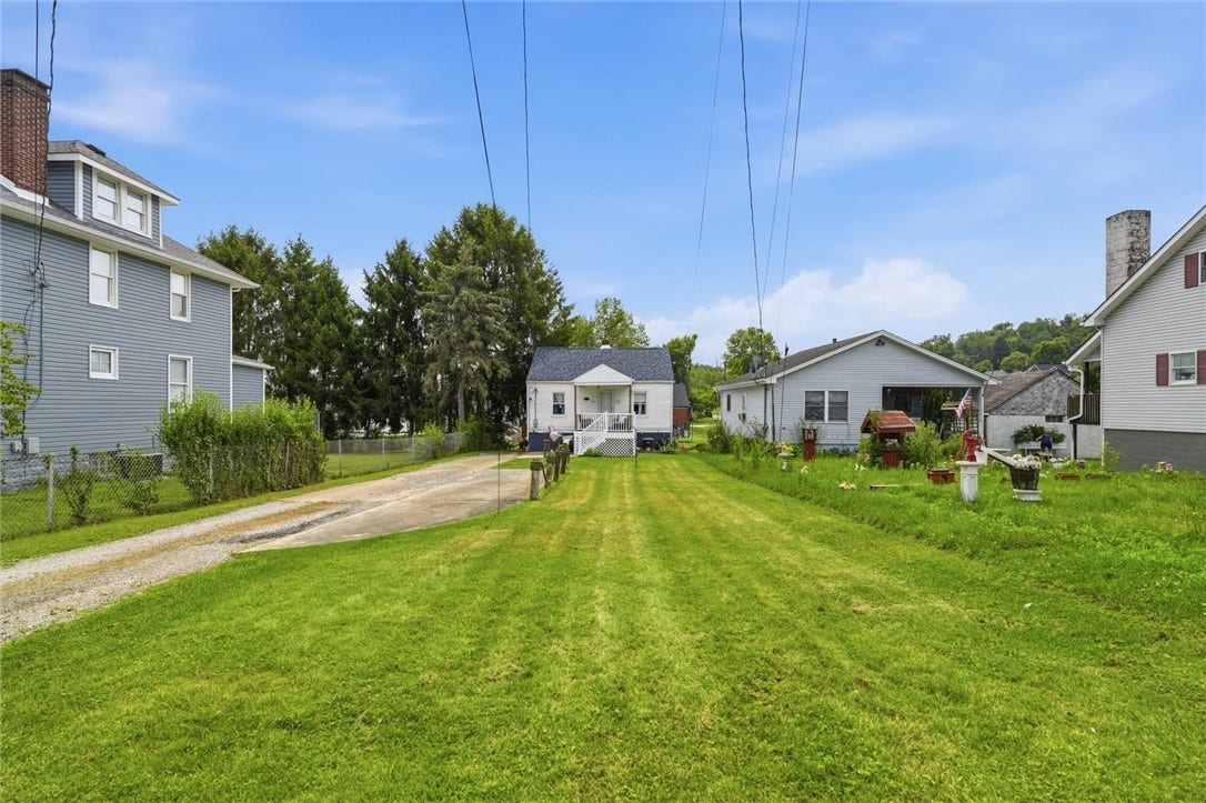 118 Homewood Ave, Belle Vernon, PA 15012