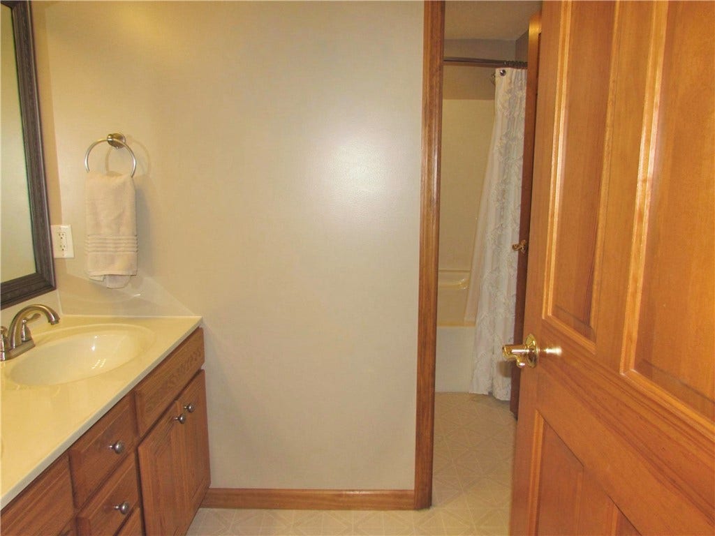 229 KATHERINE DRIVE, North Huntingdon, PA 15642