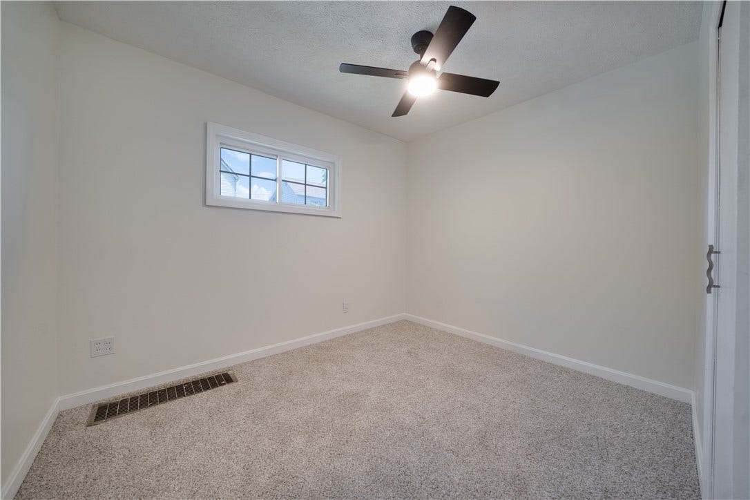 490 Glenn St, Washington, PA 15301
