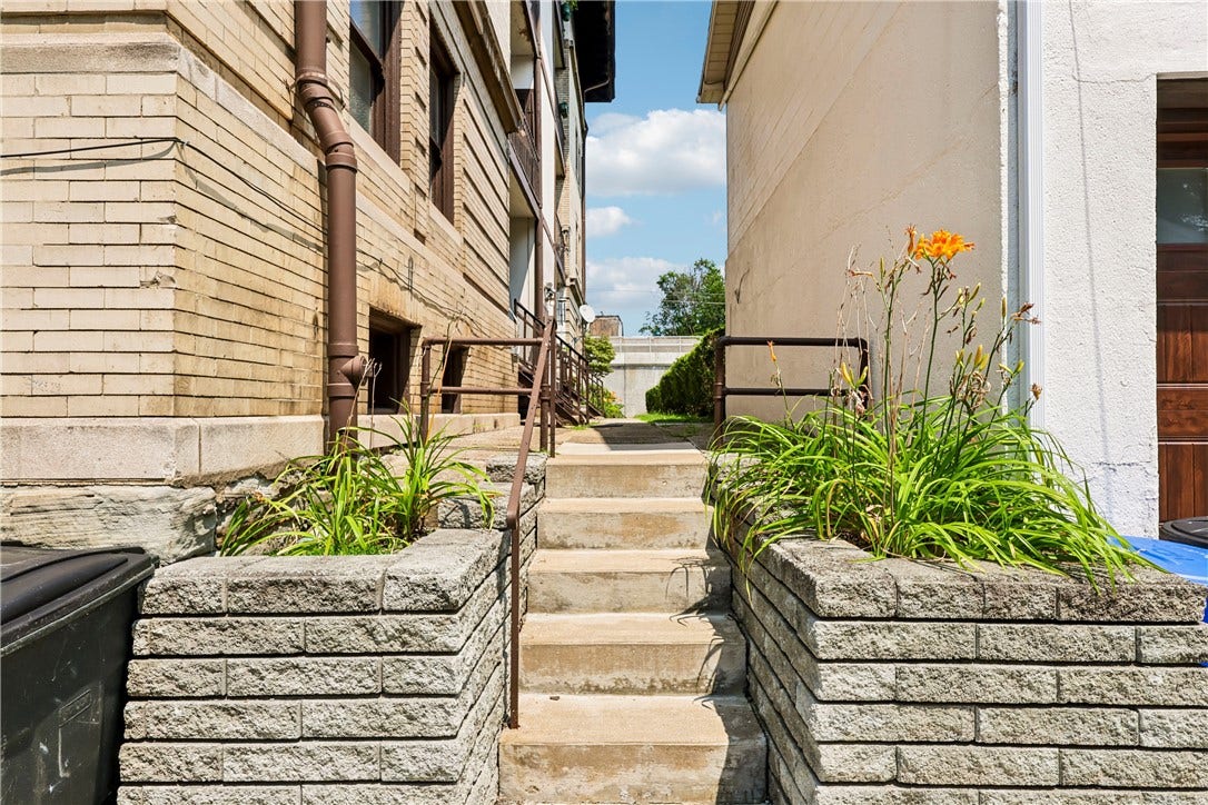 622 Whitney Avenue, #2, Pittsburgh, PA 15221 622 Whitney Avenue, #2, Pittsburgh, PA 15221