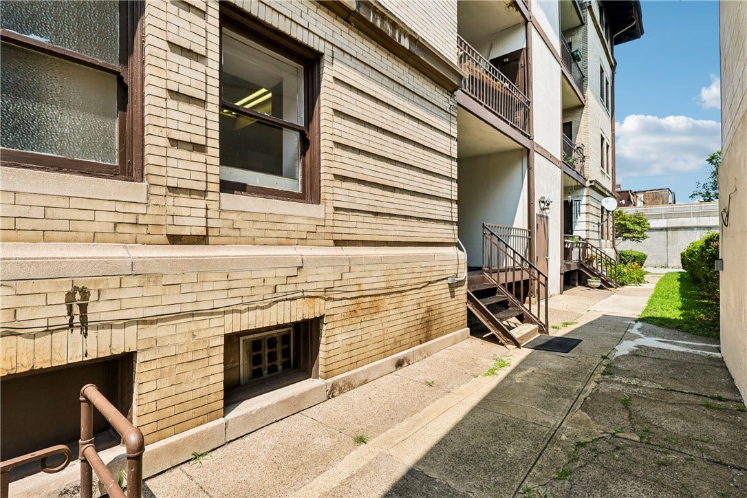 622 Whitney Avenue, #2, Pittsburgh, PA 15221 622 Whitney Avenue, #2, Pittsburgh, PA 15221