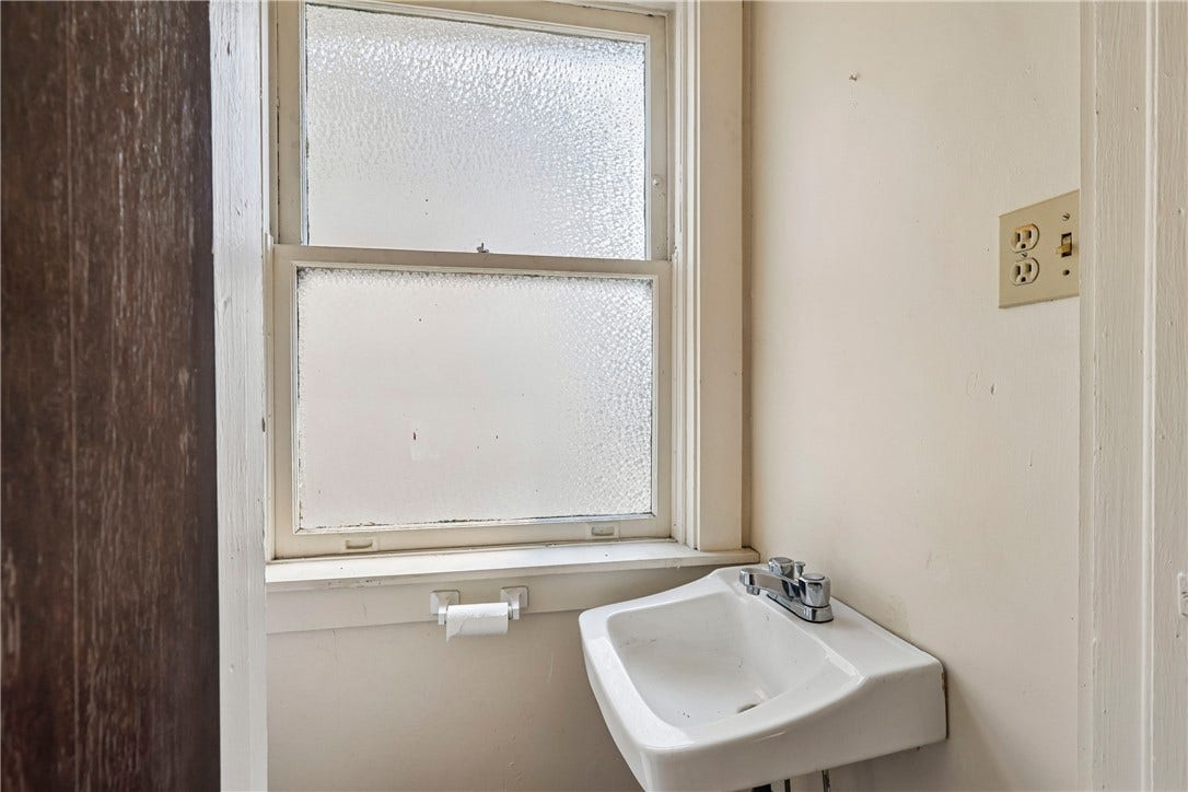 622 Whitney Avenue, #2, Pittsburgh, PA 15221 622 Whitney Avenue, #2, Pittsburgh, PA 15221