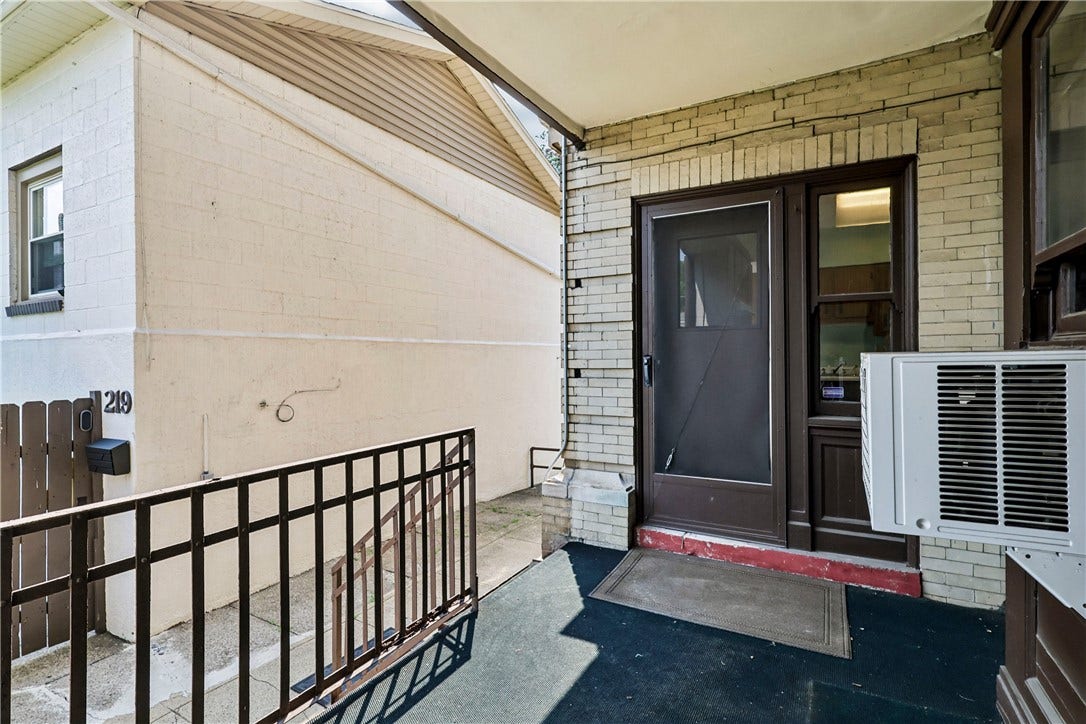 622 Whitney Avenue, #2, Pittsburgh, PA 15221 622 Whitney Avenue, #2, Pittsburgh, PA 15221